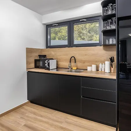Feriehus 2 Bedroom Lovely In Stari Laz