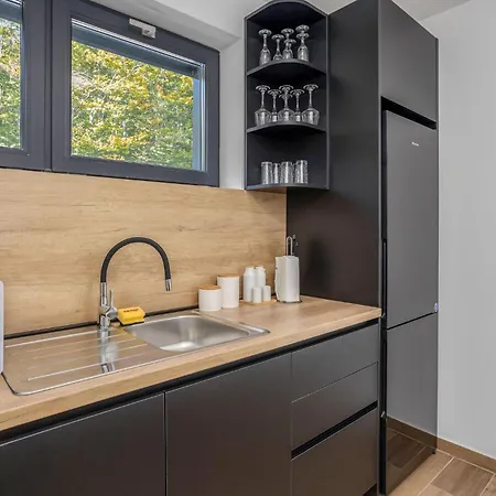 Case de vacanță 2 Bedroom Lovely In